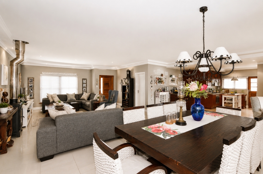 4 Bedroom Property for Sale in Yzerfontein Western Cape